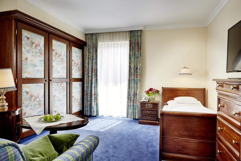Hotel Hirlanda Zürs Zimmer foto